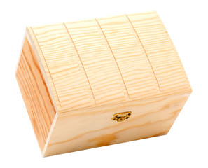 Schatztruhe aus Holz weißer Hintergrund