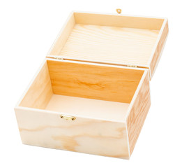 Kleine Schatztruhe aus Holz isoliert weißer Hintergrund
