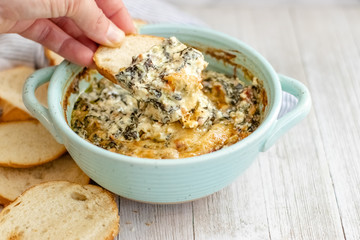 Creamy Baked Spicy Spinach Cheese Dip