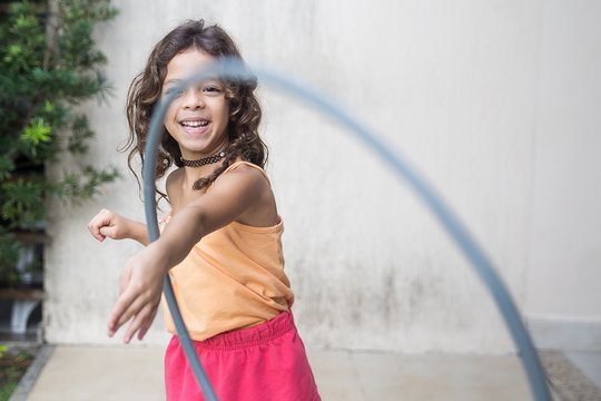 girl with bambole