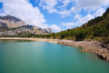 Cuber Reservoir