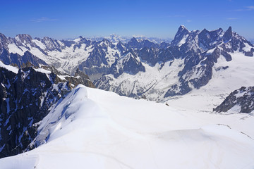 Fototapeta na wymiar View of the Vallee Blanche covered with snow in the Massif du Mont Blanc over Chamonix, France