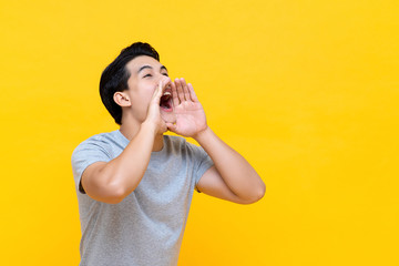 Man announcing information with his hands cup around mouth