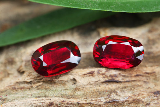 Red Gem Art and Decoration Gemstone RED RUBY