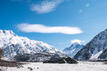 Fototapeta na wymiar Beautiful view of Mount Cook National Park covered with snow after a snowy day.