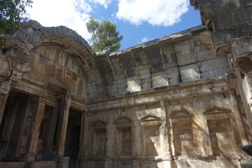 Le temple de Diane de Nîmes