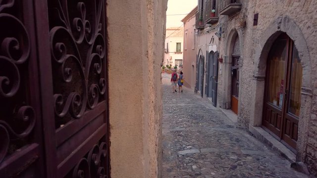 Gerace, un borgo pi&ugrave; bello d'Italia, in Calabria vicino la costa dei Gelsomini. Vista dei vicoli e delle chiese della citt&agrave;