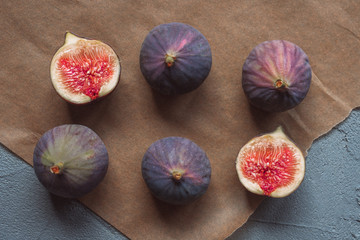 Figs on a kraft paper