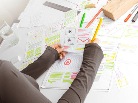  Designing web user interfaces for sites or web applications.