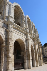 Arles Ville