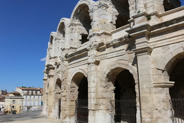 Arles Ville