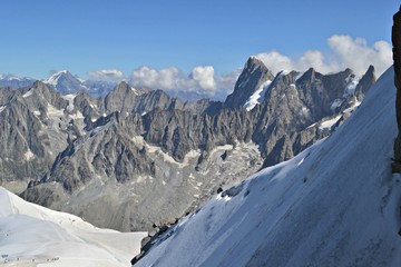 Alpy z Aiguille du Midi, Francja - obrazy, fototapety, plakaty