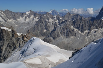Alpy z Aiguille du Midi, Chamonix - obrazy, fototapety, plakaty