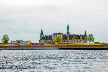 Obraz premium Waterfront view of Kronborg Castle in Elsinore, Denmark