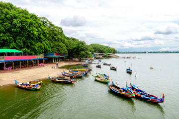 Fototapeta na wymiar beautiful lake at myanmar countryside