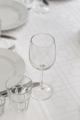 clean dishes on a table in a restaurant