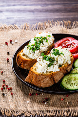 Sandwiches with cottage cheese and vegetables