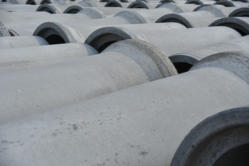 Reinforced concrete pipes of large diameter for communications