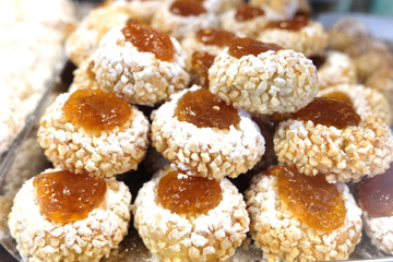 Dulces típicos de Palermo, Italia, de venta en una pastelería