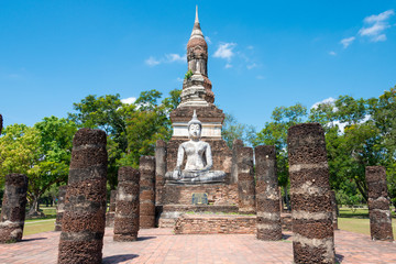 Naklejka premium Sukhothai, Thailand - Apr 08 2018: Wat Traphang Ngoen in Sukhothai Historical Park, Sukhothai, Thailand. It is part of the World Heritage Site-Historic Town of Sukhothai and Associated Historic Towns.