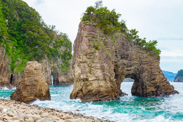 Fototapeta premium 伊豆半島浮島海岸の奇岩、静岡県賀茂郡西伊豆町にて