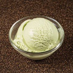 ice cream ball in the bowl