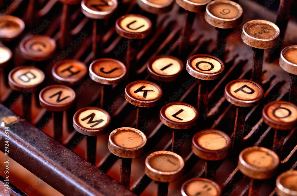 Fototapete Close-up of antique typewriter keyboard from first world war. Low depth of field.