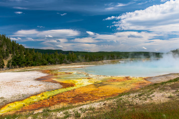 Fototapeta premium Geothermal Pool, Yellowstone National Park