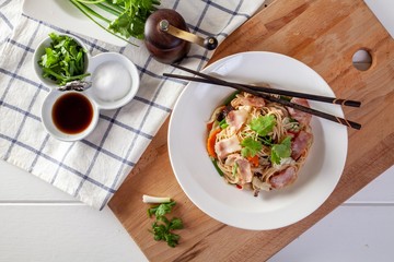 Stir fried noodles with vegetables