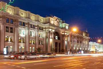Fototapeta na wymiar Main Post Office on Prospekt Nezavisimosti - Independence Avenue in Minsk