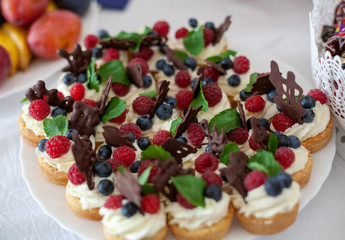tartlets with quark filling and berries