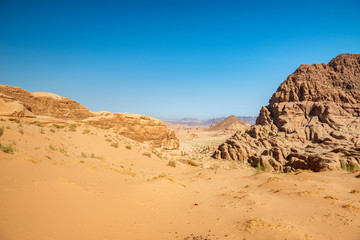 Fototapeta na wymiar desert in wadi rum jordan
