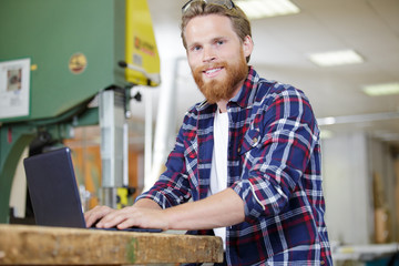 milling and engraving center for furniture in factory