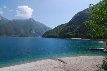 Ledrosee - Bergsee in den Gardaseebergen in der italienischen autonomen Provinz Trient 