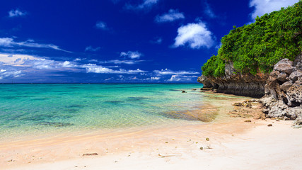 鹿児島県・与論町 与論島 夏のビーチの風景