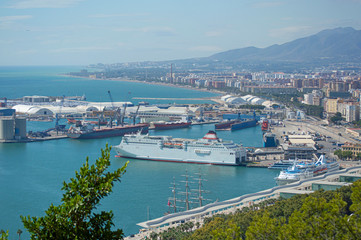 Fototapeta na wymiar Puerto de Málaga, ferry / Malaga port. Málaga