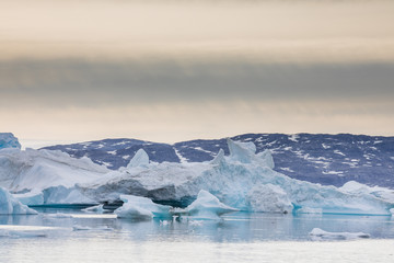 Fototapeta na wymiar Eisberge vor Grönland