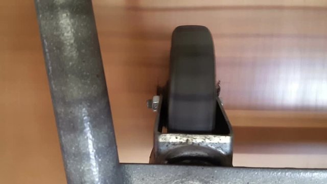 A wobbling wheel on a shopping cart