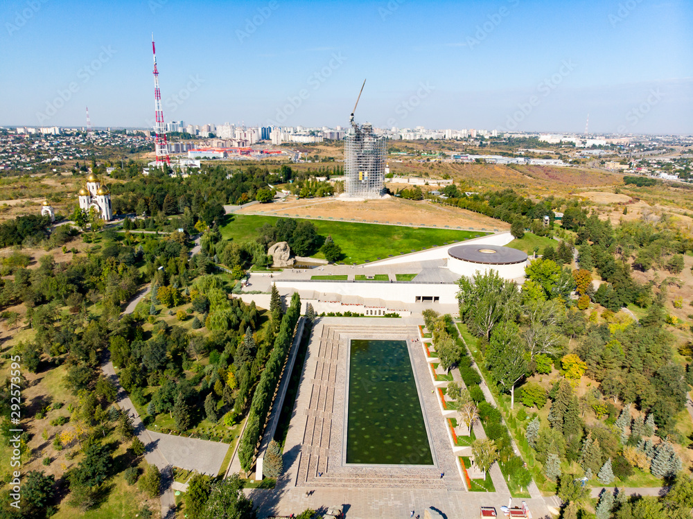 Wall mural Volgograd, RussiaThe historical memorial complex “Mamaev Kurgan” in Volgograd (Stalingrad), the sculpture “Motherland!” Under repair in scaffolding, the eternal flame, the sculpture “Mother’s Sorrow”.