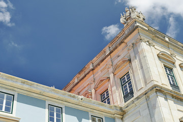 Obraz premium Lisbon, Portugal - August 27, 2019: .traditional buildings facades in Lisbon historical center