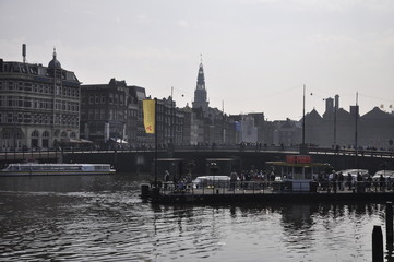 Fototapeta premium iew of Amsterdam's grand canal