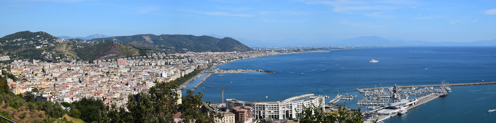 Fototapeta na wymiar Salerno - panorama