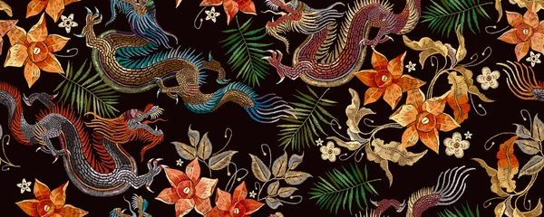 Foto op Plexiglas Borduurwerk Aziatische draak en mooie gele narcissen bloemen naadloos patroon. Oosterse stijl. Japanse en Chinese kunst © Matrioshka