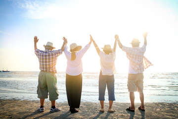 Obraz premium Asian elderly groups live a happy life after retirement. Elderly community concept. take care of your health
