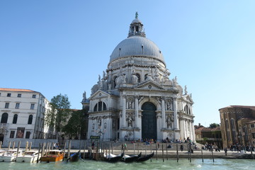 Fototapeta na wymiar The beautiful Venezia in Italy in the spring