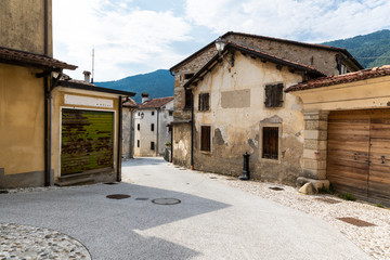 Fototapeta na wymiar The village of Fratta in the Trevigiani hills