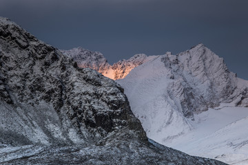 Kolory Spitsbergenu o zachodzie słońca © blackspeed