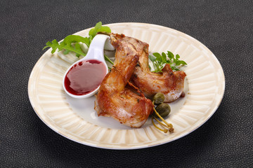 Roasted rabbit legs