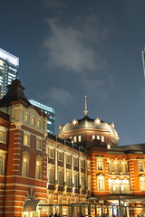 Fototapeta na wymiar 輝く東京駅