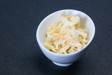 Coconut dry chips in the bowl